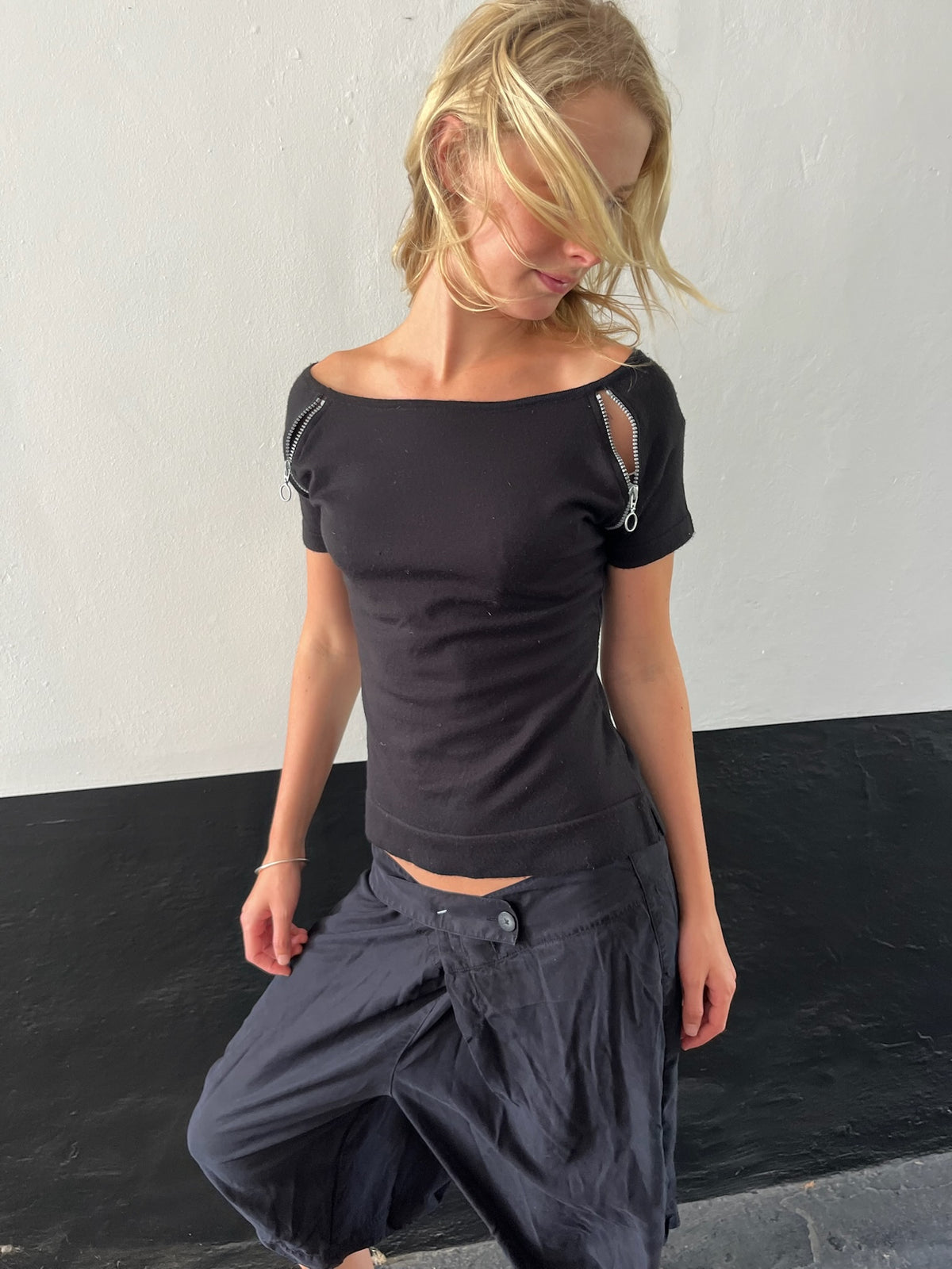 Black Top With Grey Zipper